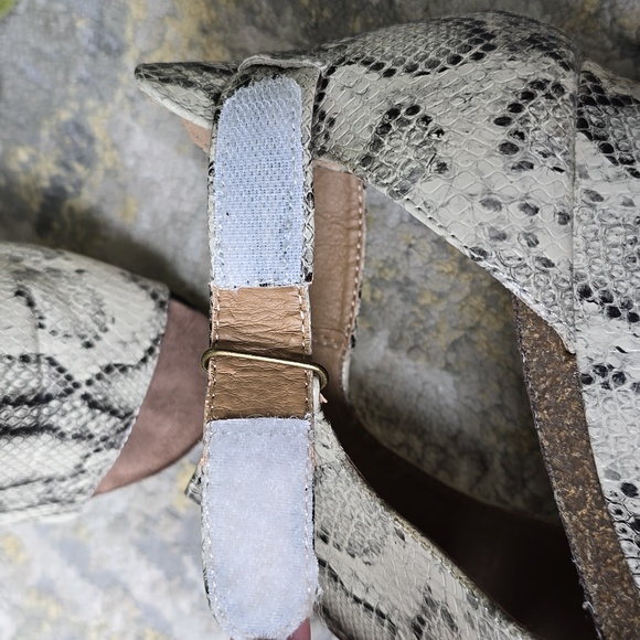 Jolimall Snakeskin Wedge - Picture 7 of 10